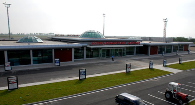 Аэропорт Батуми. Фото http://avia.pro/blog/aeroport-batumi