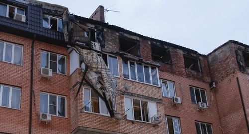 Дом по улице Прокофьева, в котором сгорели 25 квартир. Фото: Ярослав Потапов, http://krd.ru/novosti/glavnye-novosti/news_16022017_184131.html