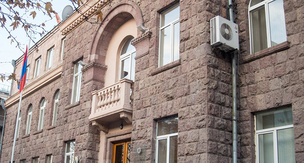 Здание ЦИК Армении. Фото © Sputnik/ Асатур Есаянц
https://ru.armeniasputnik.am/politics/20170216/6429898/armeniya-cik-parlamentskie-vybory-registraciya.html