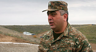 пресс-секретарь министра обороны Армении Арцрун Ованнисян
Фото https://ru.armeniasputnik.am/karabah/20170225/6526843/arcrun-ovannisyan-azerbajdzhancy-poteryali-pyateryh-oficerov.html