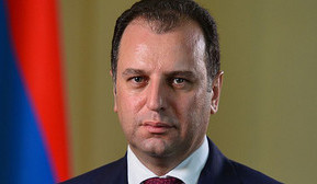 Виген Саргсян. Фото https://ru.wikipedia.org/wiki/%D0%A1%D0%B0%D1%80%D0%B3%D1%81%D1%8F%D0%BD,_%D0%92%D0%B8%D0%B3%D0%B5%D0%BD_%D0%90%D0%BB%D0%B5%D0%BA%D1%81%D0%B0%D0%BD%D0%B4%D1%80%D0%BE%D0%B2%D0%B8%D1%87