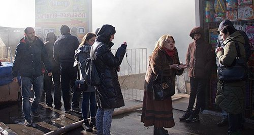 Акция протеста предпринимателей в Тбилиси. Фото  Sputnik / Levan Avlabreli
https://sputnik-georgia.ru/society/20170222/234978749/Torgovcy-iz-sgorevshego-v-Tbilisi-Detskogo-mira-golodajut.html