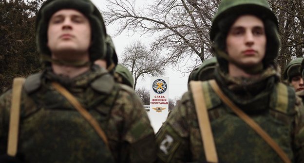 Солдаты в строю Фото © Sputnik. Виталий Тимкив
http://sputnik-abkhazia.ru/Abkhazia/20170306/1020549258/rossijskie-razvedchiki-v-abxazii-nakryli-pexotu-i-texniku-protivnika.html