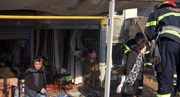 На месте пожара в "Детском мире". Тбилиси, 30 января 2017 г. Фото © SPUTNIK / LEVAN AVLABRELI
