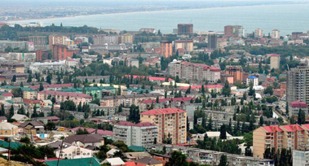 Махачкала. Фото http://flnka.ru/aktualnoe/3951-mahachkala-mozhet-uyti-pod-zemlyu.html