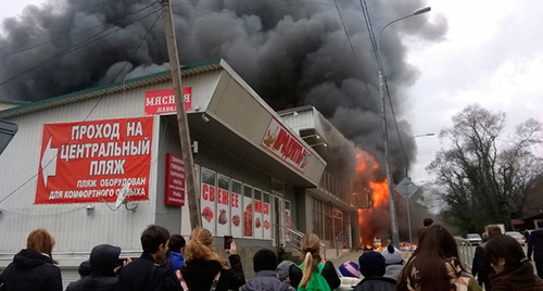 Пожар в магазине игрушек в Сочи. Фото vk.com / Ксения Ботнарь