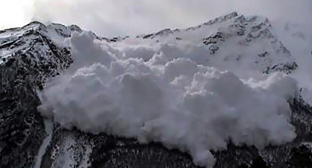 Лавина. Фото страница МЧС Краснодарского края  https://www.facebook.com/mchs.press23/photos/rpp.662616363833984/1176651622430453/?type=3&theater