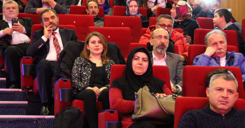Участники мероприятия, посвященного Дню адыгского языка. Стамбул, 19 марта 2017 года. Фото Магомеда Туаева для "Кавказского узла".