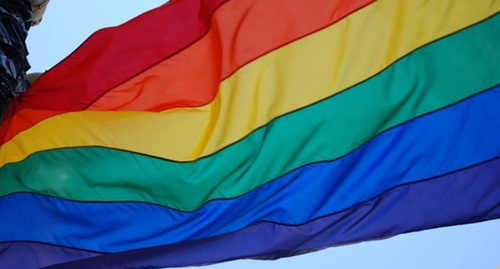 Флаг гей-сообщества. Фото http://www.riakchr.ru/vlasti-nalchika-zapretili-lgbt-aktivistam-provodit-v-gorode-gej-parad/