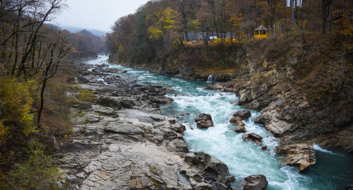 Река Белая в Адыгее. Фото  Елена Синеок, ЮГА.ру