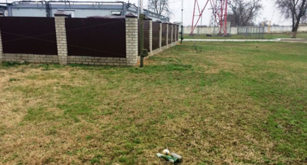 На месте нападения на контрольно-пропускном пункте в станице Наурской. Чечня, 24 марта 2017 г. Фото http://nac.gov.ru/