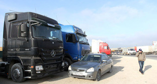 Акция протеста дальнобойщиков в Манасе. Дагестан, 23 ноября 2015 г. Фото Руслана Алибекова для "Кавказского узла"