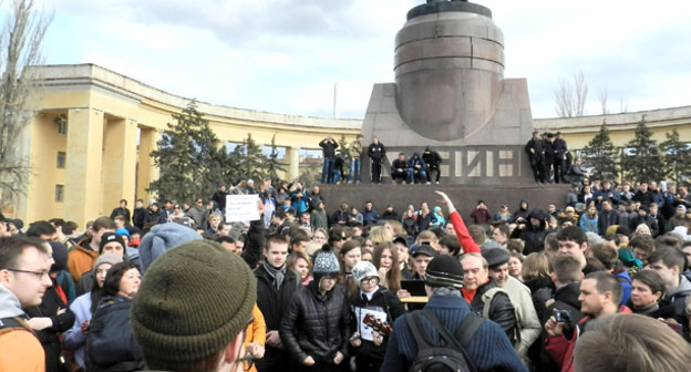 Участники митинга сторонников Навального. Волгоград, 26 марта 2017 г. Фото Татьяны Филимоновой для "Кавказского узла"