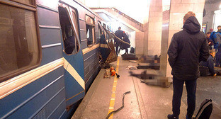 На месте взрыва в метро Санкт-Петербурга. 3 апреля 2017 г. Фото: vk.com/spb_today

