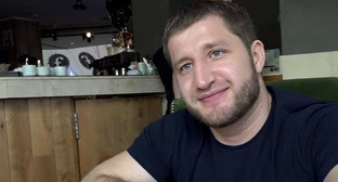 Хаджимурат Аккаев. Кадр из видео пользователя Crosslifting https://www.youtube.com/watch?v=hpf3N0VlaR4