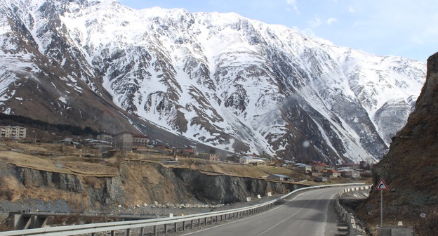 Военно-Грузинская дорога. Грузия, 8 апреля 2017 года. Фото Инны Кукуджановой для "Кавказского узла"