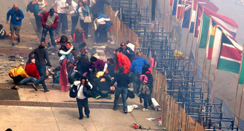 Теракт в Бостоне. 15 апреля 2013 г. Фото: Aaron Tang, http://commons.wikimedia.org