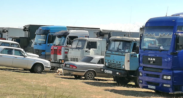 Акция протеста дальнобойщиков в Дигоре. 12 апреля 2017 г. Фото Эммы Марзоевой для "Кавказского узла"