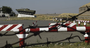 Территория 102-й российской военной базы в Гюмри. Фото © Sputnik/ Асатур Есаянц
https://ru.armeniasputnik.am/armenia/20170419/7061129/politsiya-nashla-propavshego-voennosluzhashego-rossiyskoi-voennoy-bazi.html Территория 102-й российской военной базы в Гюмри. Фото © Sputnik/ Асатур Есаянц
https://ru.armeniasputnik.am/armenia/20170419/7061129/politsiya-nashla-propavshego-voennosluzhashego-rossiyskoi-voennoy-bazi.html