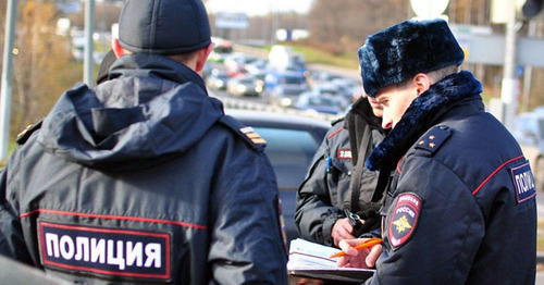 Сотрудники полиции. Фото http://www.riakchr.ru