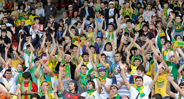 Болельщики футбольного клуба "Анжи". Фото http://www.fc-anji.ru/