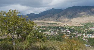 Пограничная территория. Фото © Sputnik / Ilya Pitalev
https://ru.sputnik.az/karabakh/20170501/410076564/obstrel-karabah-chetyre-okkupirovannyh-azerbajdzhana.html Пограничная территория. Фото © Sputnik / Ilya Pitalev
https://ru.sputnik.az/karabakh/20170501/410076564/obstrel-karabah-chetyre-okkupirovannyh-azerbajdzhana.html