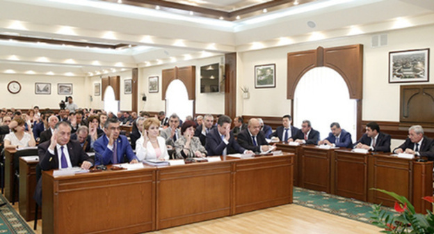 Заседание совета старейшин Еревана. Фото https://www.yerevan.am/ru/news/teghi-e-ownets-el-erewani-avaganow-hert-akan-niste-4/

