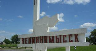 Стелла при въезде в Невинномысск. Фото http://newsregions.ru/2016/10/11/жители-невинномысска-утверждают-что/ 