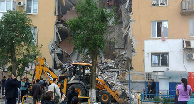 Обрушение подъезда жилого дома в Волгограде. 16 мая 2017 г. Фото: страница сообщества «Волгоград» «ВКонтакте»
