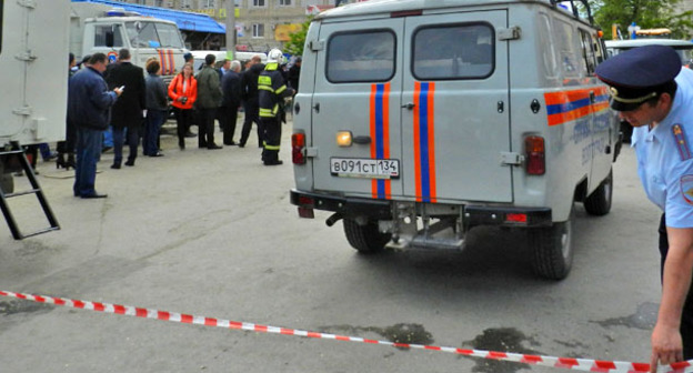 Место происшествия оцеплено полицией. Фото Татьяны Филимоновой для "Кавказского узла"