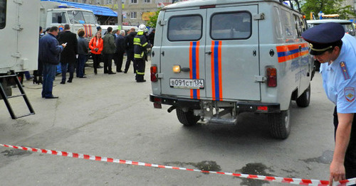 Место происшествия оцеплено полицией. Фото Татьяны Филимоновой для "Кавказского узла"