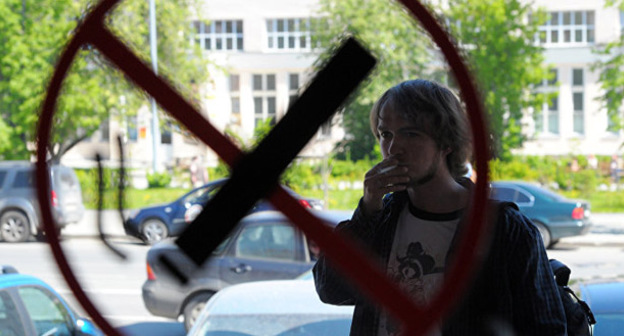 Запрет на курение в общественных местах. Фото: Павел Лисицын https://sputnik-georgia.ru