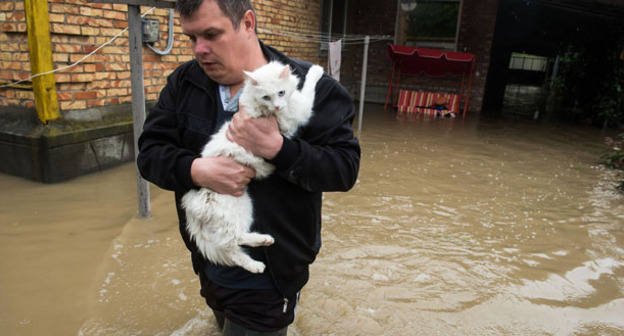 Подтопление в селе Левокумка Ставропольского края. Фото Антона Подгайко, Юга.ру
