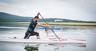 Грузинский каноист Заза Надирадзе. Фото © Sputnik/ Denis Aslanov
https://sputnik-georgia.ru/sport/20170528/236128918/Gruzinskij-kanoist-zavoeval-serebro-na-jetape-Kubka-Mira.html