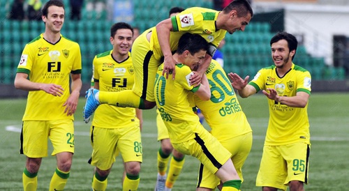 Игроки клуба "Анжи" во время матча. Фото: http://www.fc-anji.ru/media/view_gallery/2753/