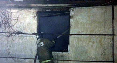 Пожар в селе Енотаевка. Фото http://30.mchs.gov.ru/pressroom/news/item/4440541