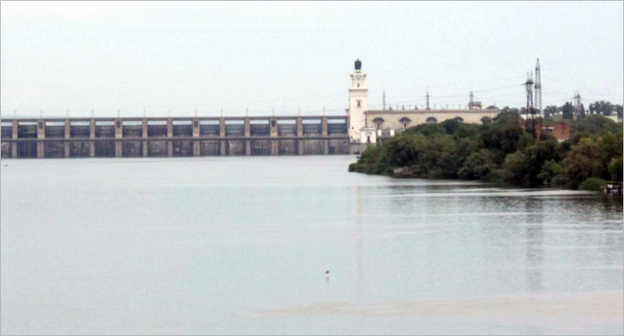 Цимлянская ГЭС. Фото https://ru.wikipedia.org/wiki/Цимлянское_водохранилище#/media/File:%D0%A6%D0%B8%D0%BC%D0%BB%D1%8F%D0%BD%D1%81%D0%BA%D0%B0%D1%8F_%D0%93%D0%AD%D0%A1.JPG