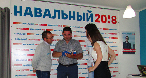 Сторонники Навального в Астрахани. Фото Вячеслава Ященко для "Кавказского узла"