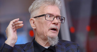  Эдуарда Лимонов. Фото © Sputnik / Vladimir Trefilov
https://ru.sputnik.az/news/20170609/410653439/mid-azerbaijana-eduard-limonov-cherniy-spisok.html