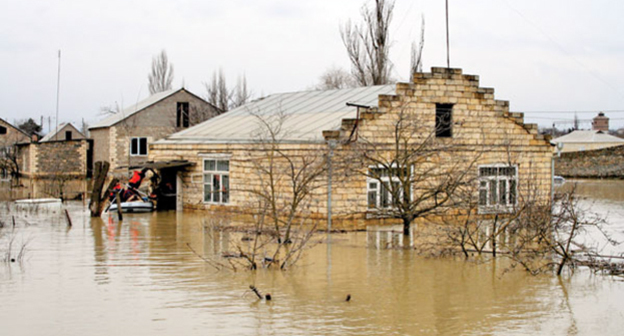 Подтопление в Чечне. Фото http://www.riakchr.ru/v-odnom-iz-sel-chechni-podtoplenyi-15-domov/