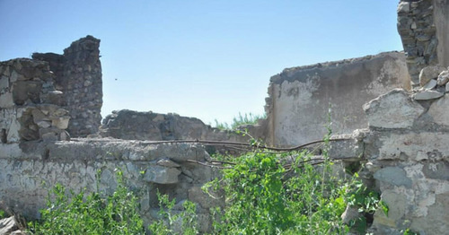 Руины в селе Чоджук Марджанлы. Фото: Shusha Azerbaijan http://wikimapia.org