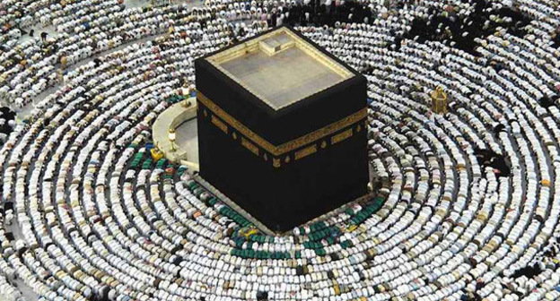 Паломники в Мекке. Фото http://kbrria.ru/obshchestvo/225-palomnikov-kabardino-balkarii-vernulis-iz-mekki-5046