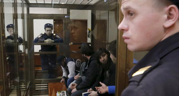 Обвиняемые в убийстве Немцова в зале суда. Фото: REUTERS/Maxim Zmeyev