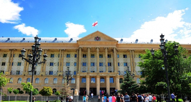 Здание суда Тбилиси. Фото http://rustavi2.ge/en/news/54610