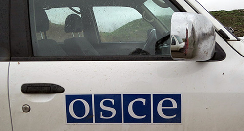 Автомобиль ОБСЕ в зоне конфликта. Фото Алвард Григорян для "Кавказского узла"