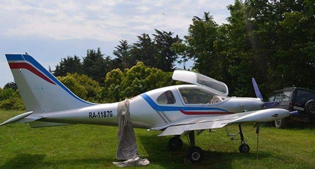 Прогулочный самолёт Фото Гурам Инапшба
http://sputnik-abkhazia.ru/Abkhazia/20170710/1021423309/kviciniya-ob-incidente-sa-33-pilot-provel-predpoletnyj-kurs-bezopasnosti.html