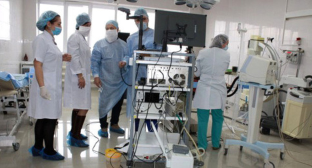 В операционной клинической больнице. Фото: pravitelstvo.kbr.ru