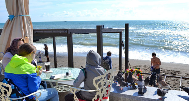 Пляж. Сочи. Фото Светланы Кравченко для "Кавказского узла"