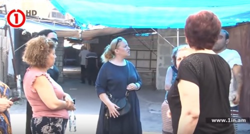 Торговцы выступили против сноса рынка на улице Фирдуси. Ереван, июль 2017 г. Скриншот с видео https://www.youtube.com/watch?v=I6OcYfCCGL0