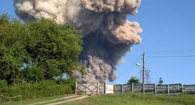 Взрыв в селе Приморское. Абхазия, 2 августа 2017 г. Фото: предоставлено местным жителем Павлом Отырба http://sputnik-abkhazia.ru

